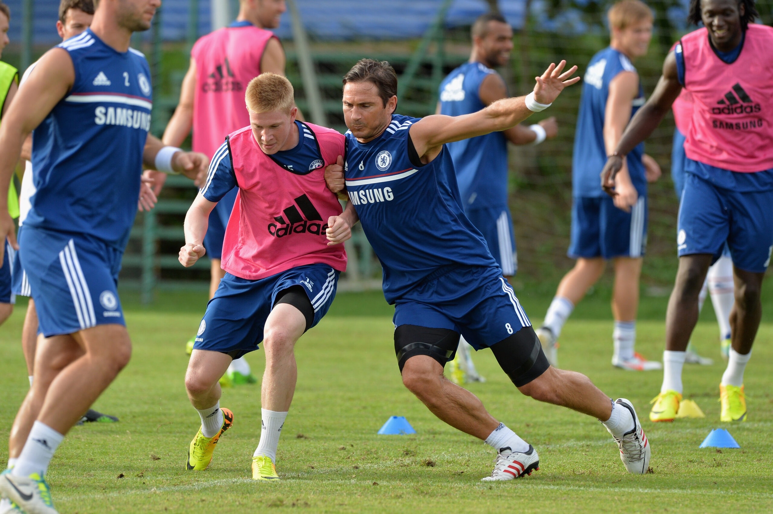 九游app最新版下载安装-德布劳内迎来十五赛季出色发挥，快船观众热烈欢呼！